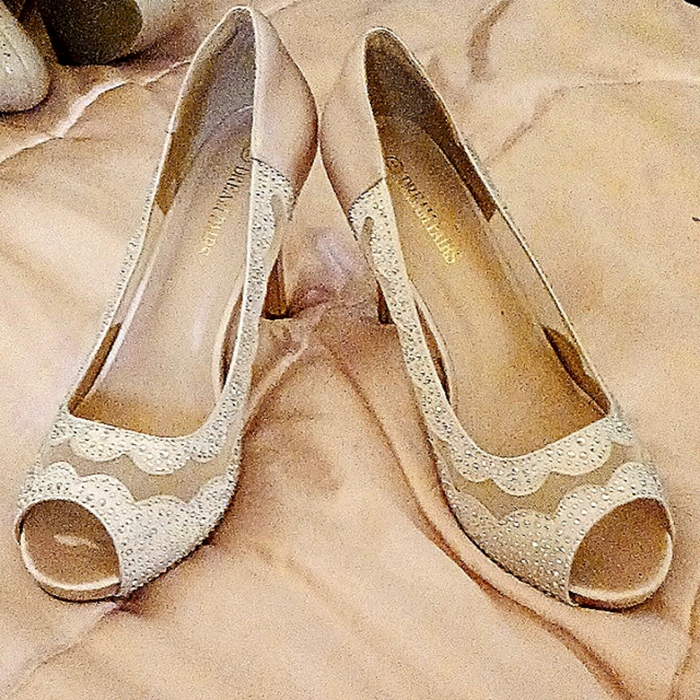 Size 10 dream pairs pumps for any elegant occasion
